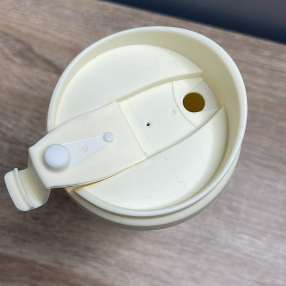 Kate Spade Thermal Travel Mug Gold Cream Basket Weave Pattern 16oz PBA Free - Picture 4 of 8